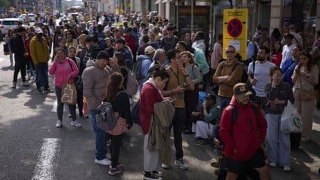Nog enkele dagen nodig om oorzaak stroomstoring Spanje te vinden: ’Cyberaanval niet uitgesloten’