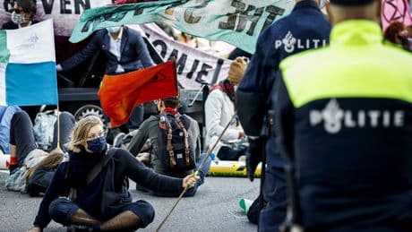 Raad van State: XR-activisten verplaatsen met bussen mocht niet
