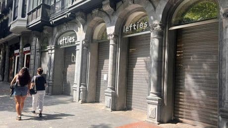 Lefties aprovecha el verano para reformar la tienda de la Gran Vía de Bilbao