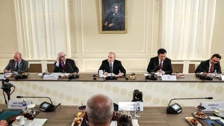 Krieg in der Ukraine: Wladimir Putin zeigt sich bereit zu Gesprächen mit Merz und Selenskyj