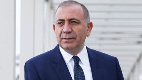 Gürsel Tekin: Ortada bir cenaze var, koksun mu?