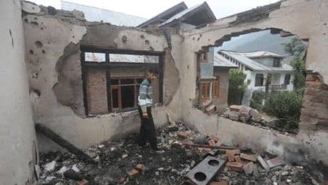 Attacchi con droni e missili: non si ferma l'escalation tra India e Pakistan