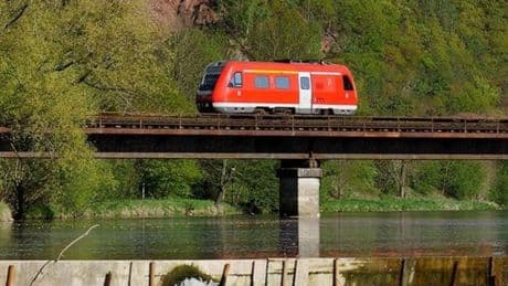 Relegation für die 1. Liga - Deutsche Bahn macht sich über „El Dorfico“ lustig