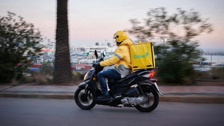 La Seguridad Social exige a Glovo 450 millones de euros en cotizaciones y multas