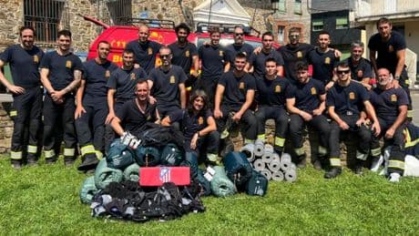 El Atlético colabora con los bomberos voluntarios en los incendios de León
