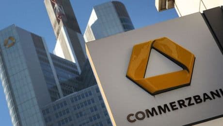 Unicredit sale al 26% di Commerzbank. Governo tedesco: «approccio non coordinato e ostile»