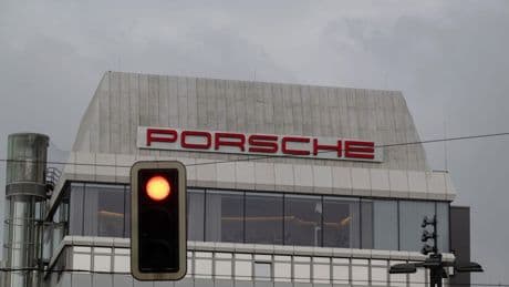 Porsche-Chef Blume kündigt weiteres Sparprogramm an