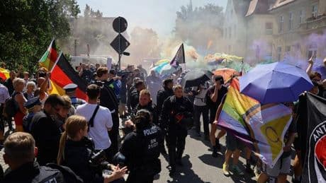 Sachsen: 3.000 Menschen feiern beim CSD in Bautzen ohne große Zwischenfälle