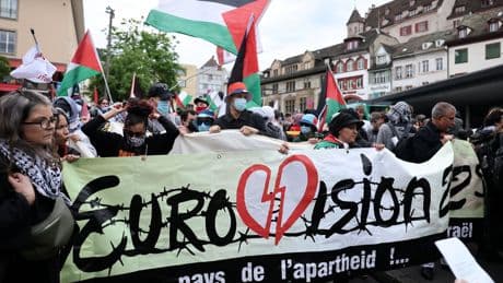 Confrontatie tussen pro-Palestijnse demonstranten en politie tijdens finale Eurovisie Songfestival