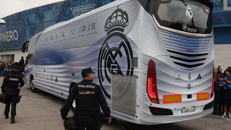 Es fällt erst keinem auf - Real-Star weint im Bus auf dem Weg ins Stadion