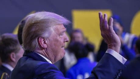 Lunedì negli Usa scatta il divieto di viaggio per stranieri
