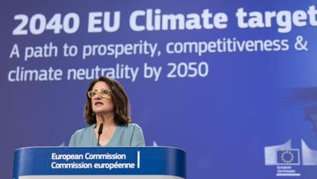 Bruselas introduce "flexibilidad" en la meta del 90% de recorte de CO2 para 2040 para no perder terreno ante Trump