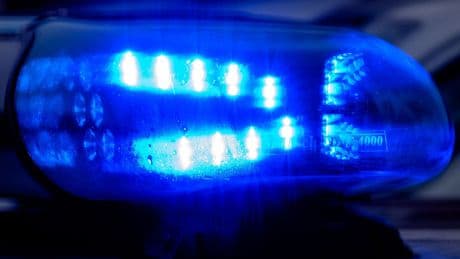 Unfall im Landkreis Gotha: Auto landet auf einem Feld - Beifahrerin verletzt