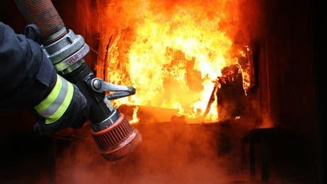 Koweït : cinq morts dans l'incendie d'un immeuble, selon les pompiers