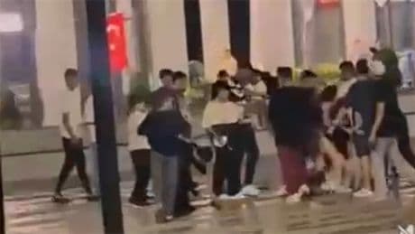 Suriyeli küçük kız, tartıştığı kadın ve 2 kızını bıçakladı