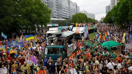 Christopher Street Day: "Hallo, Zirkus!" - Berliner CSD gestartet