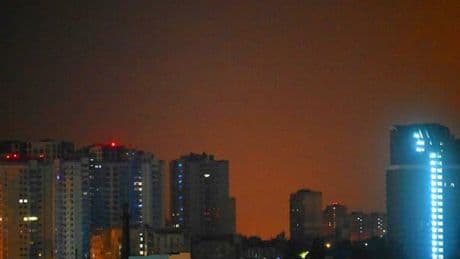 Guerra Ucraina, raid della Russia su Kiev: 598 droni e 31 missili nell'attacco. Dalle vittime ai danni, cosa è successo
