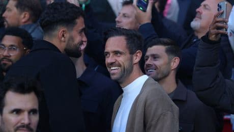 Three Premier League stars from Arsenal rivals surprisingly spotted in crowd watching their clash with PSG