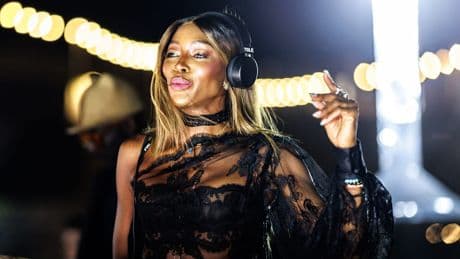 DJ-Debüt für Supermodel - Campbell tanzt jetzt zu ihrer eigenen Musik!