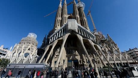 Antoni Gaudi, architecte de la Sagrada Familia, reconnu "vénérable" par le Vatican