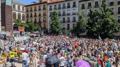 Cientos de personas se concentran en Madrid para reclamar la paz en Gaza: "No es una guerra, es un genocidio"