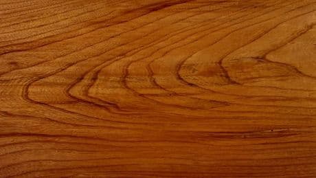 Picture of plank of wood trips everyone up due to mind-melting optical illusion