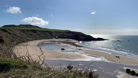 UK's 'forgotten beach town' is home to hidden beach that 'whistles'