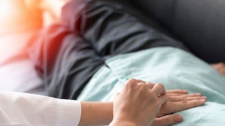 Tek belirtisi vardı, kolon kanseri çıktı: Doktorlar "birkaç ay ömrün kaldı" dedi