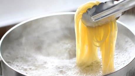 I Just Learned How Much Water Italians Use To Cook Pasta – And I Have Been Doing It Wrong