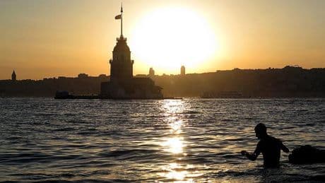 Sıcaklıklar 12 derece birden yükselecek! İstanbul 35 dereceyle kavrulacak