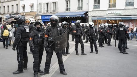 Un policier de la Brav-M devant la justice pour des violences sur un observateur de la LDH