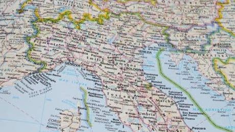 Due italiani su tre sentono di appartenere alla classe di mezzo