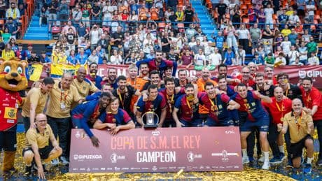 El Barcelona de balonmano supera al Ademar León (25-34) y conquista su duodécima Copa del Rey consecutiva