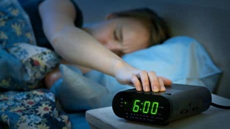 Doctor issues advice to anyone trying to wake up earlier in day