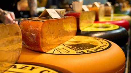 Innere Verletzungen drohen: Hersteller startet dringenden Käse-Rückruf