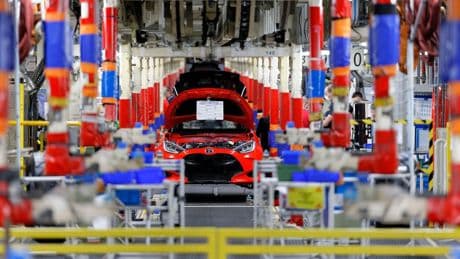 Malgré l’instabilité politique, la France reste championne des investissements étrangers en Europe