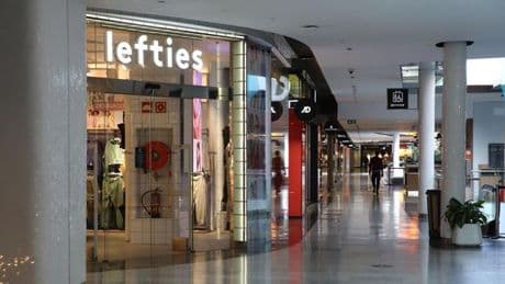 ¿Qué centros comerciales abren este 15 de agosto en Barcelona y resto de Catalunya?