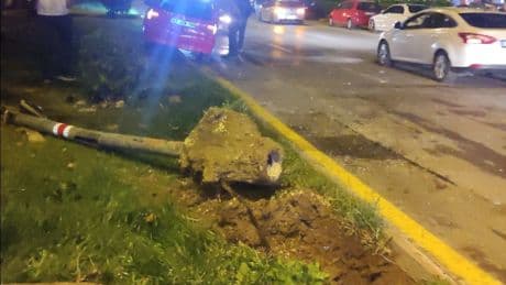 Kaza yapan otomobil yayalara çarptı: 1 ölü 2 yaralı