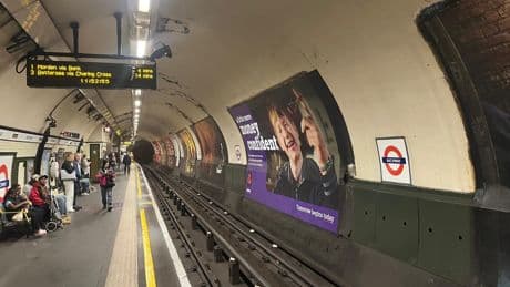 Londra'da metro grevinde işçiler gücünü gösterdi