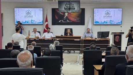 AKP ve YRP'li üyeler CHP'nin adayına oy verdi