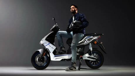 Si quieres moverte por la ciudad, esta scooter eléctrica tiene buena autonomía y es barata