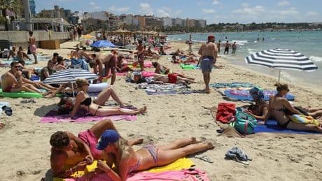 Brit tourists warned as Spain issues rare AMBER alert in holiday hotspots