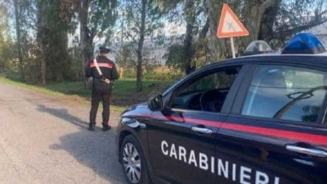 Pontinia, trova i ladri in casa e spara: bandito ferito e arrestato, imprenditore denunciato per lesioni