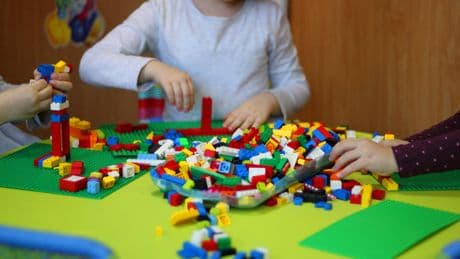 Lego se convierte en la juguetera líder por ventas en España