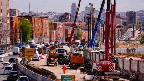 Los vecinos de Madrid llevaban años anhelando el soterramiento de la A-5. Ahora les está haciendo la vida imposible