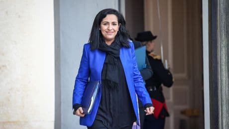 Accouchement sous X : Sarah El Haïry voudrait faire évoluer les règles sur l’accès aux origines
