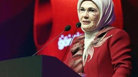 Emine Erdoğan 1316 yaşındaki zeytin ağacını paylaştı: Ağaçlarımızı birlikte koruyalım