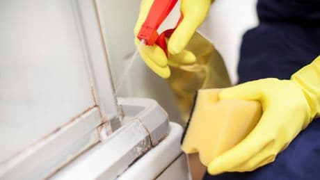 Alltagsfrage - Wie kann man Kalkflecken in der Dusche entfernen?