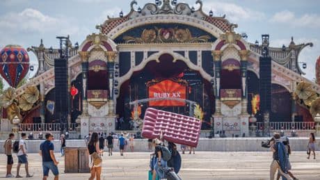 Tomorrowland gaat door, ondanks afgebrand hoofdpodium