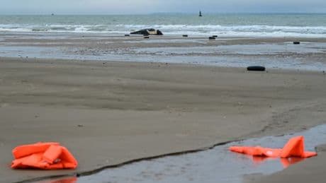 Traversée de la Manche: 77 personnes secourues lors d'une opération nocturne au large de Calais